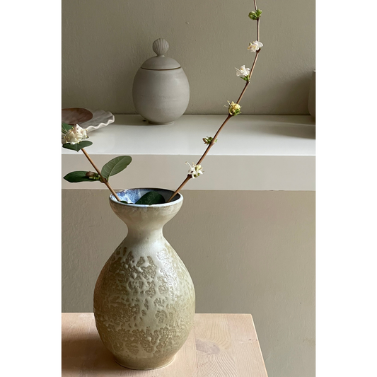 VASE BOTTLE // CITRINE WHITE