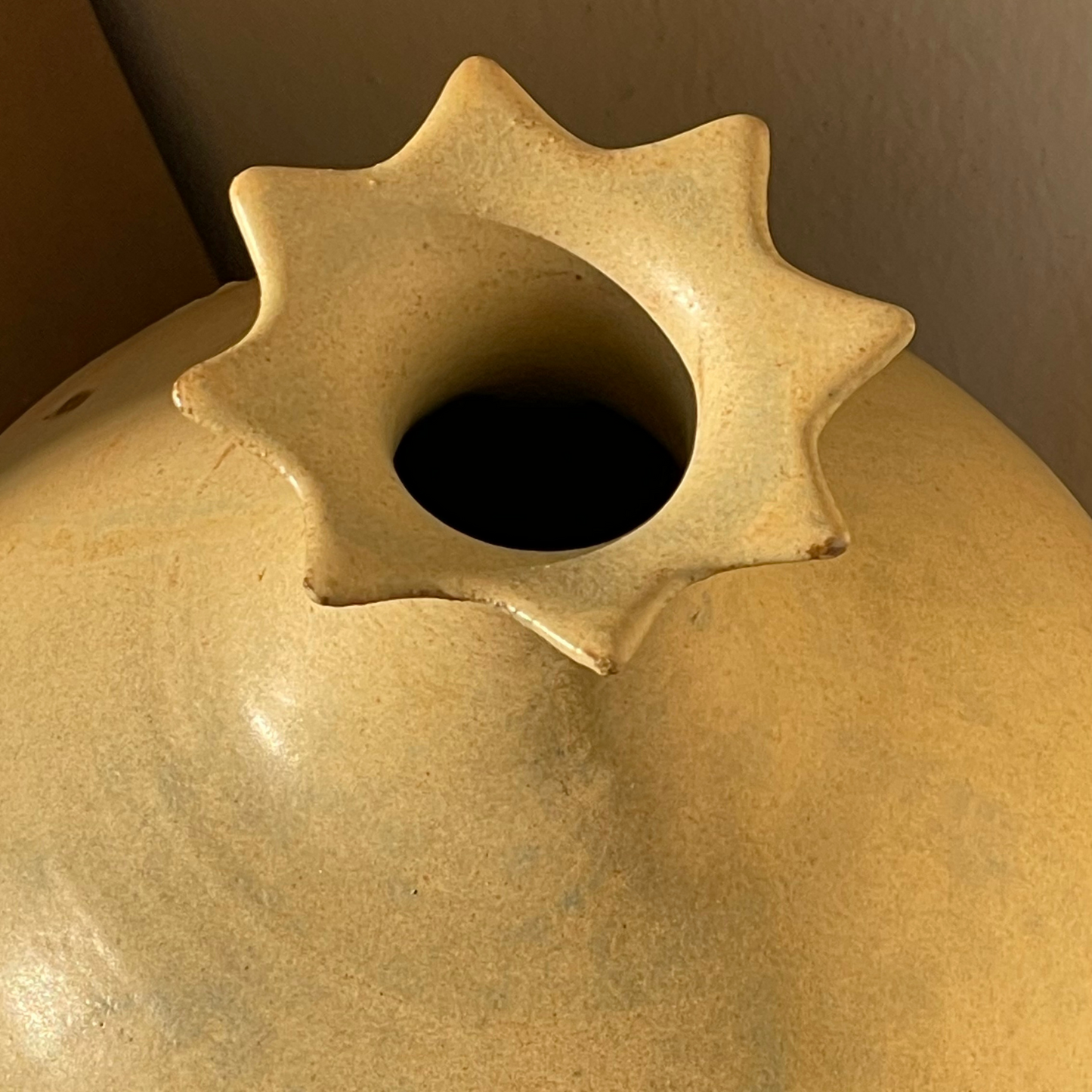 VASE // SUN LIP