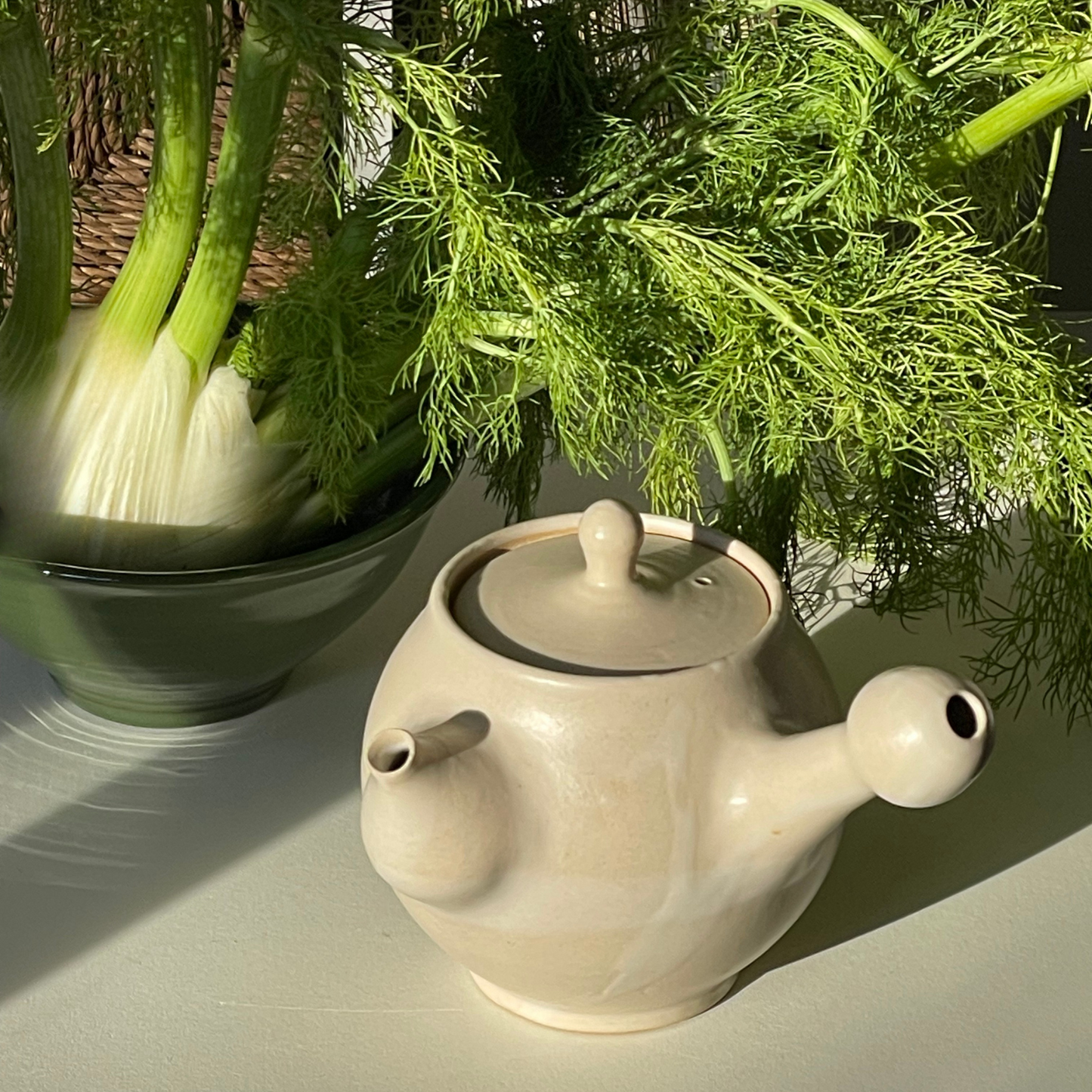 TEAPOT // BONE WHITE