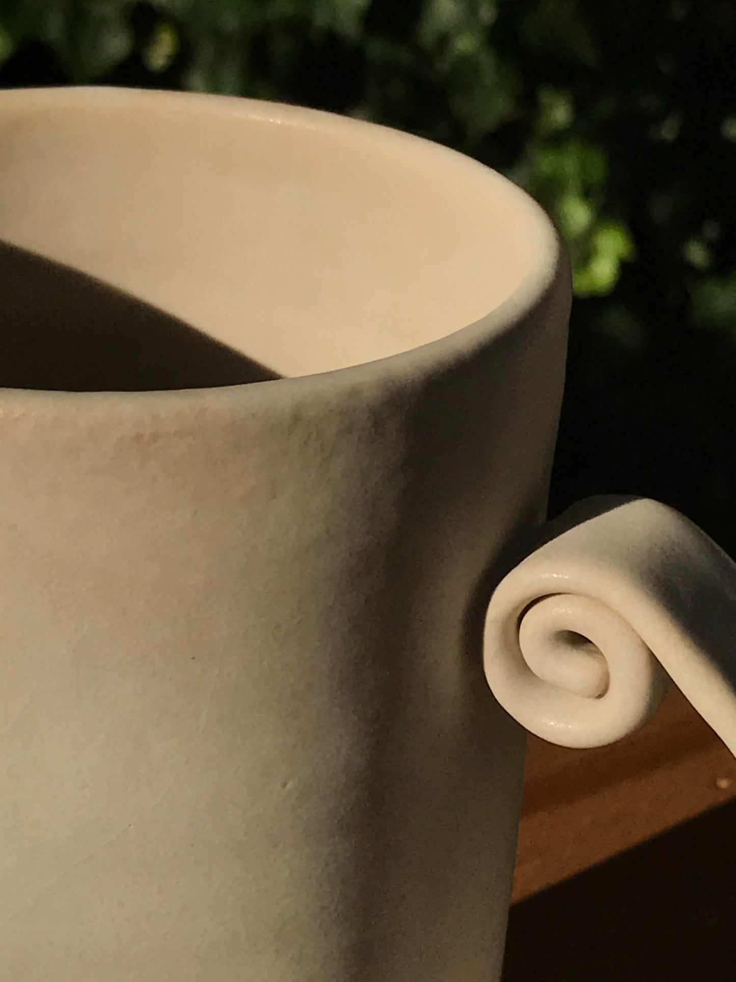 JUG // SATIN WHITE