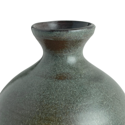 VASE BOTTLE // KELP GREEN