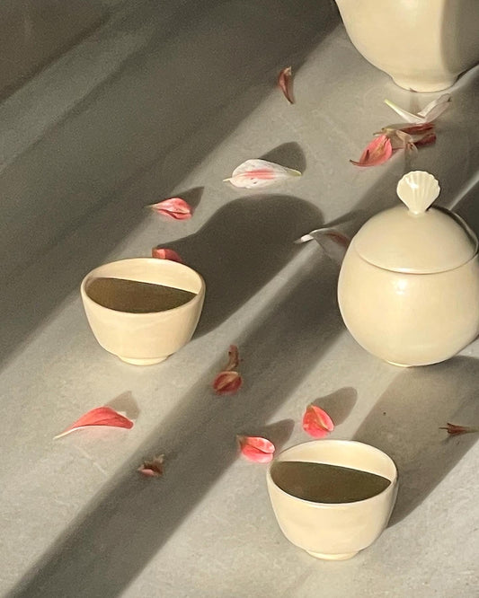 TEA CUP // IVORY