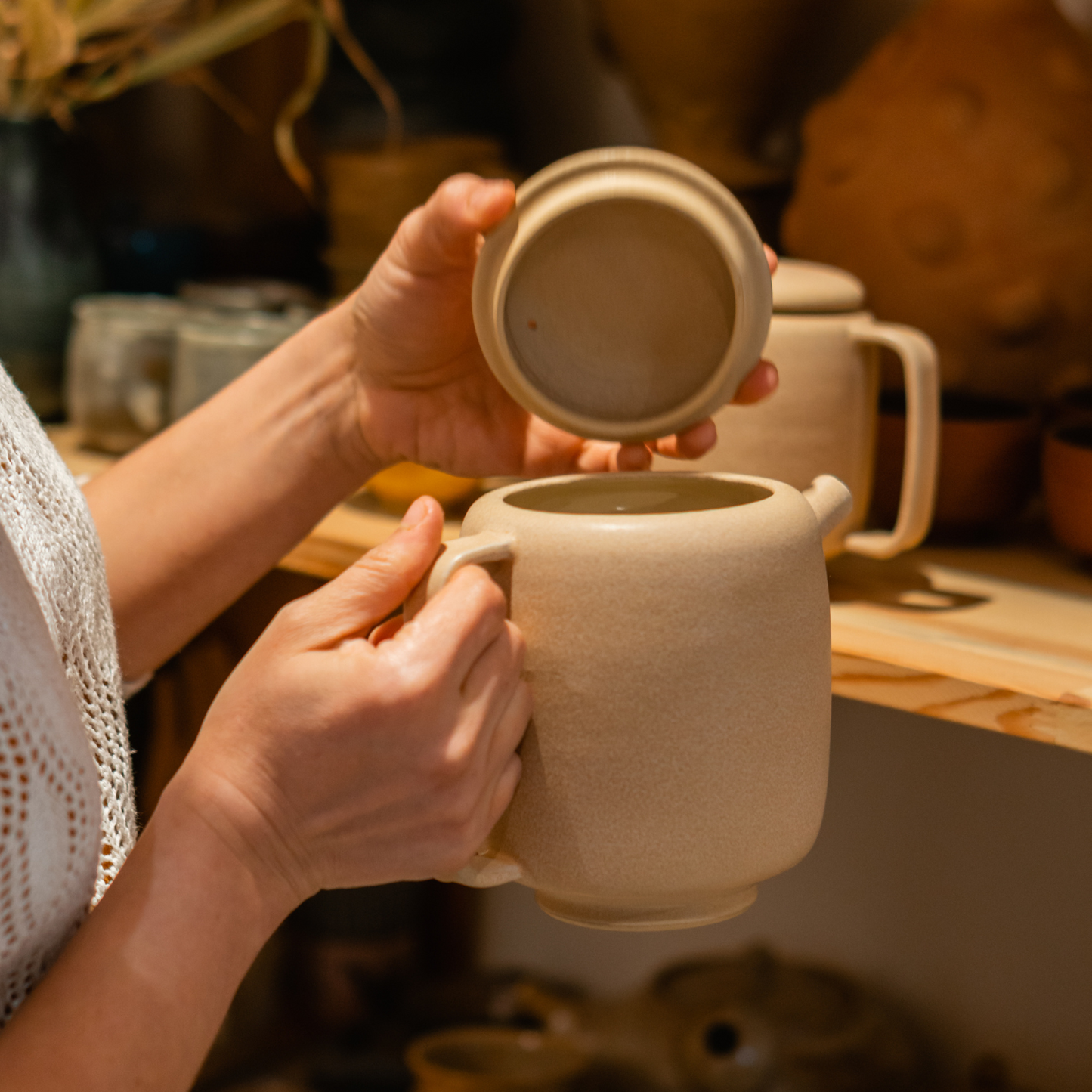 TEAPOT // SANDSTONE LARGE
