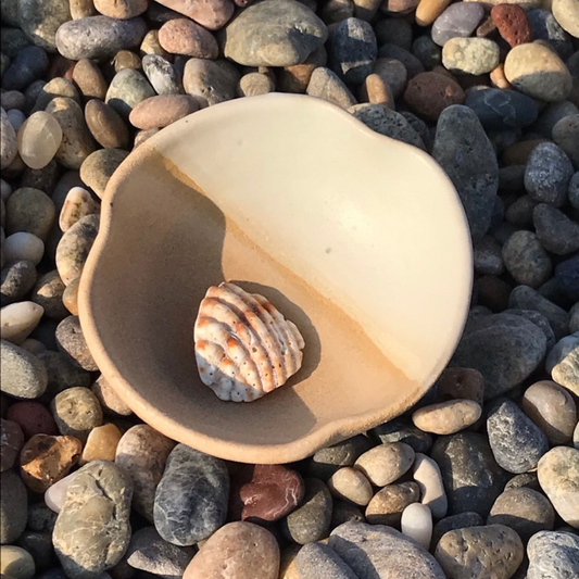 TREASURE DISH // LUNA PEBBLE
