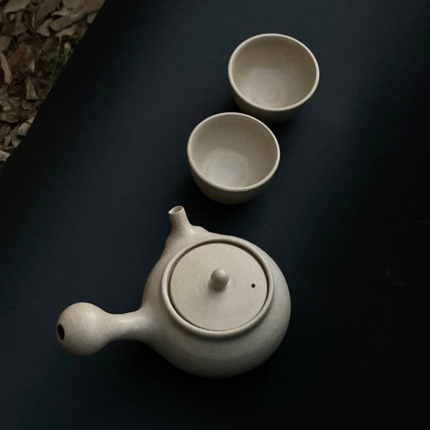 TEAPOT // IVORY