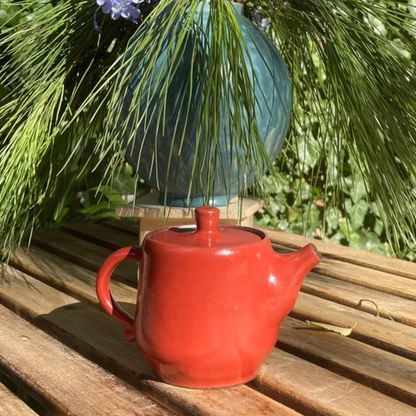 TEAPOT // THUNDERBIRD RED