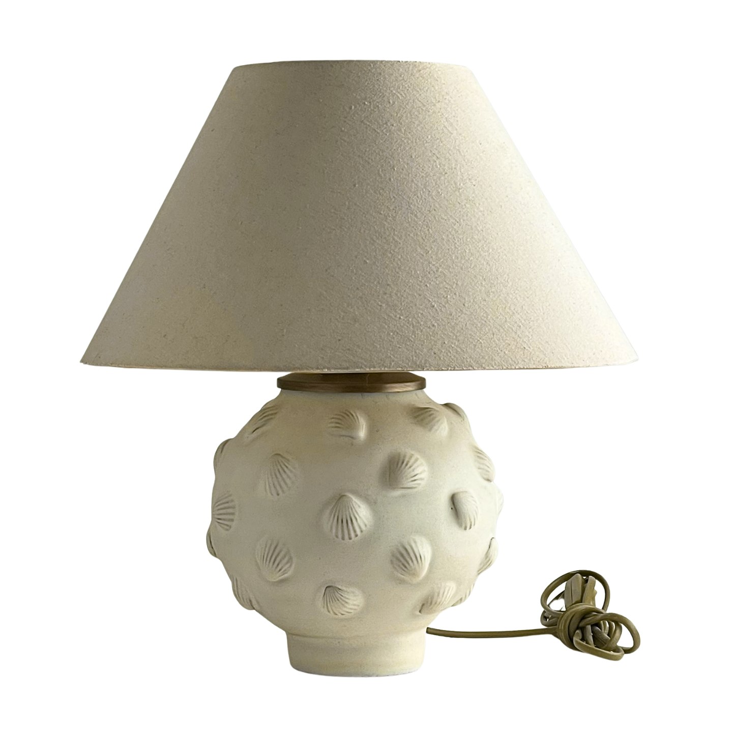 LAMP // CLAM WHITE WITH SHELLS
