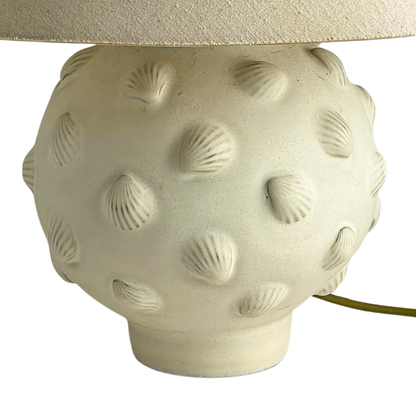 LAMP // CLAM WHITE WITH SHELLS