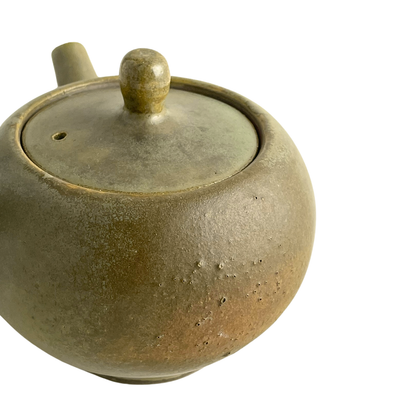 TEAPOT // BITTER GREEN